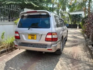 Toyota Land Cruiser 2011 Silver