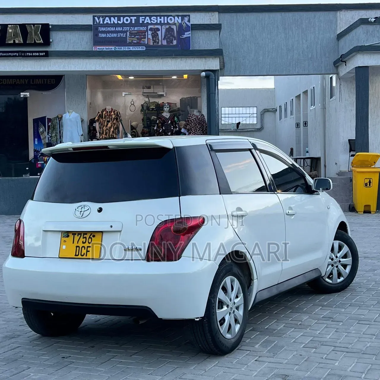 Toyota IST 2002 White