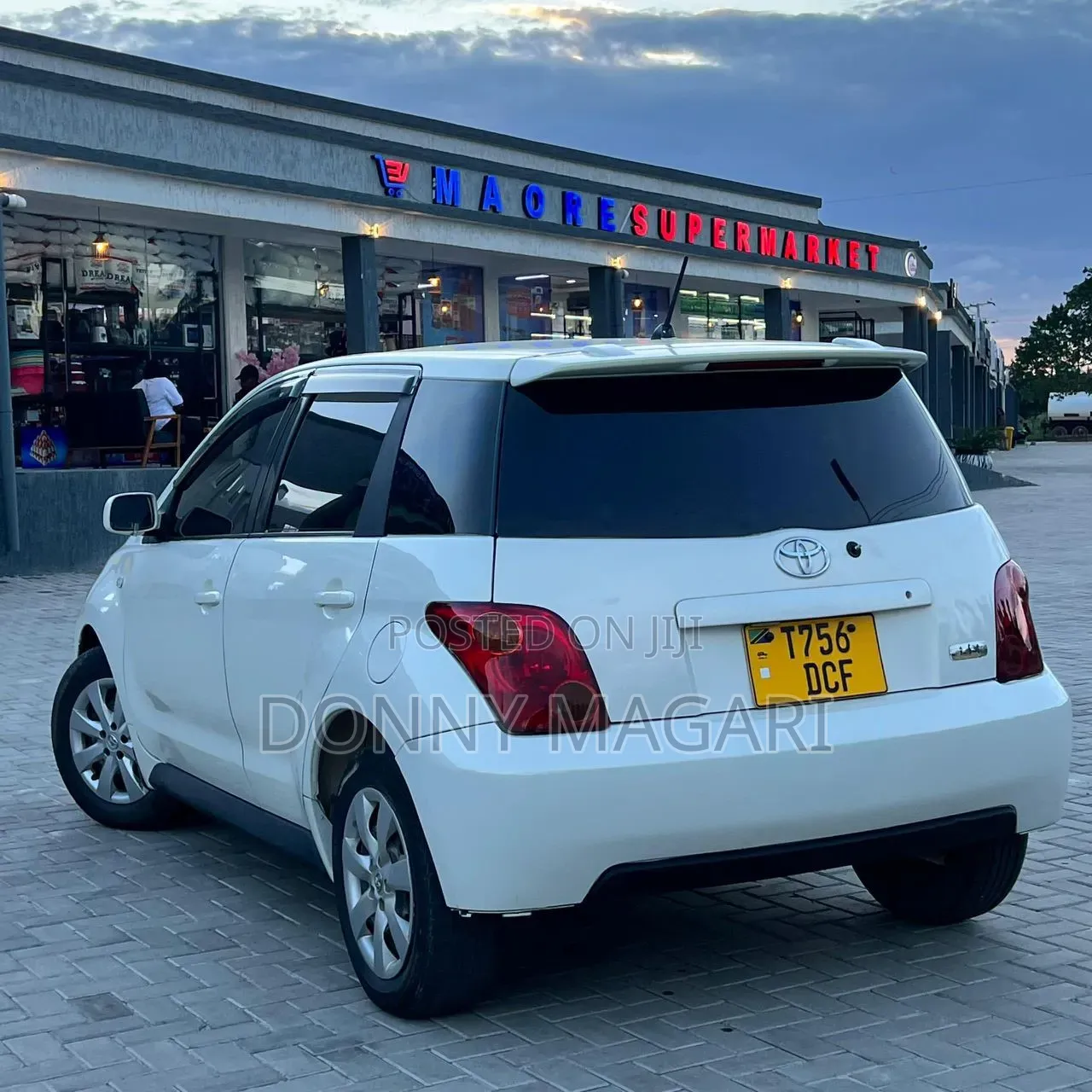 Toyota IST 2002 White