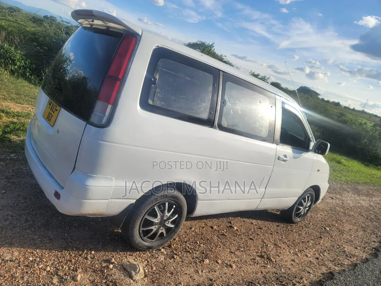 Toyota Noah 2002 White