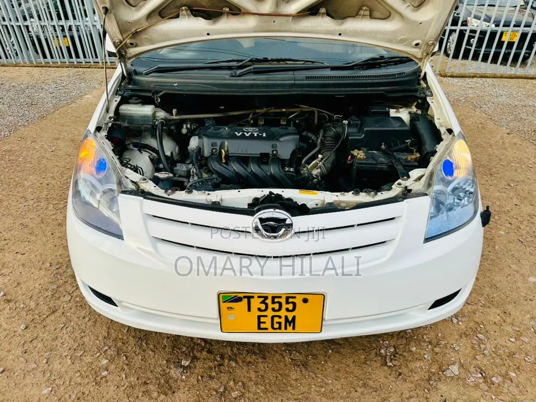 Toyota Corolla Spacio 2005 White