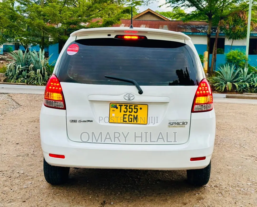 Toyota Corolla Spacio 2005 White
