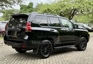 Toyota Land Cruiser Prado 2.7 2023 Black