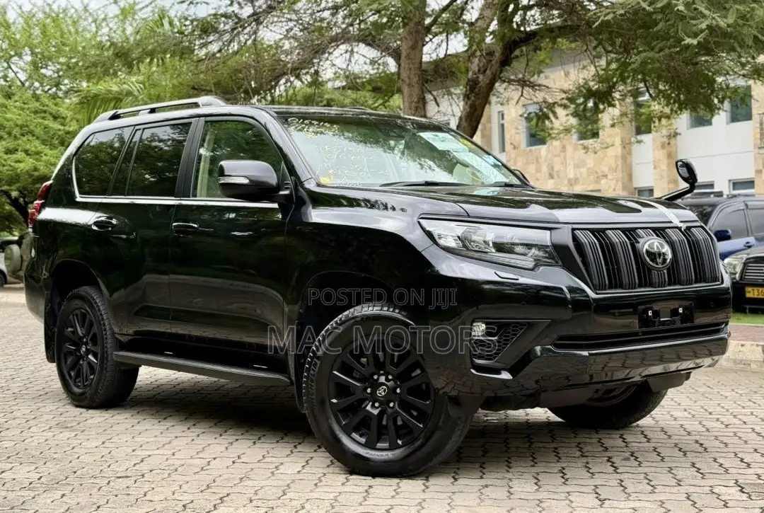 Toyota Land Cruiser Prado 2.7 2023 Black
