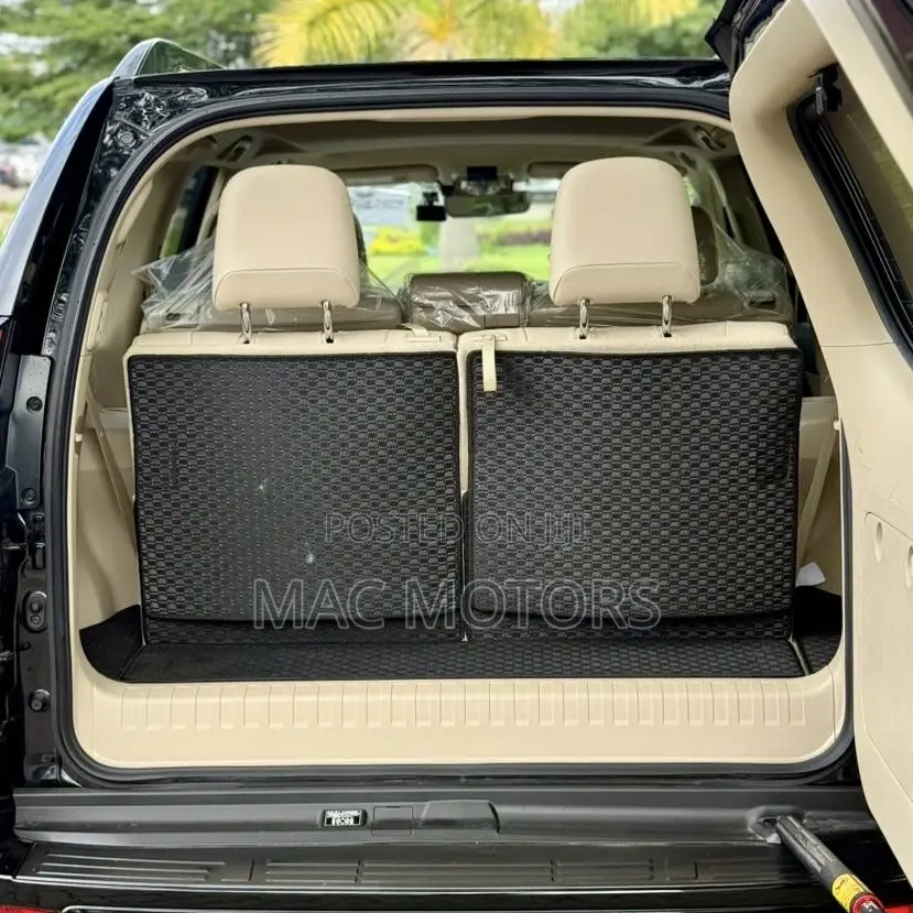 Toyota Land Cruiser Prado 2.7 2023 Black