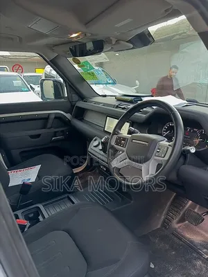 Land Rover Defender 2021 White
