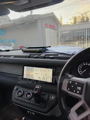 Land Rover Defender 2021 White