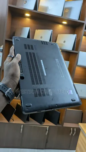 Laptop Dell Latitude E7270 8GB Intel Core i5 SSD 256GB