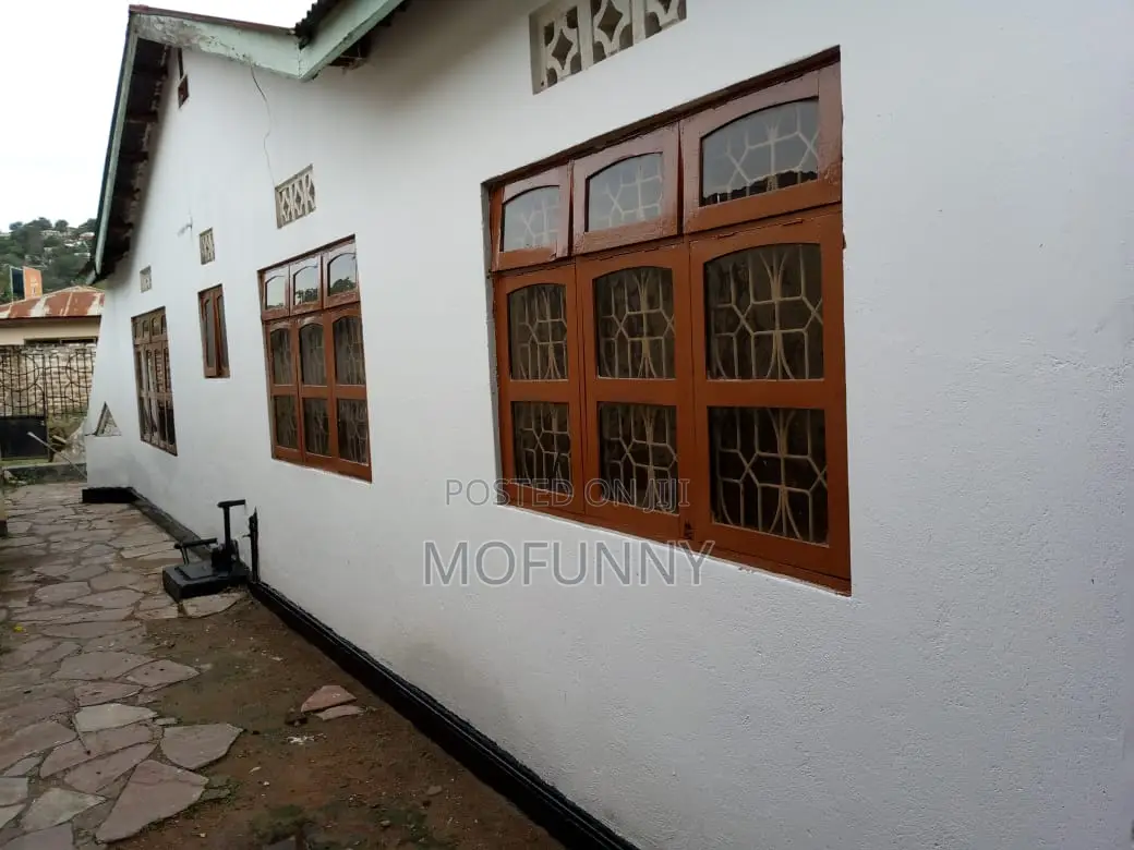 4bdrm House in Kirumba for sale