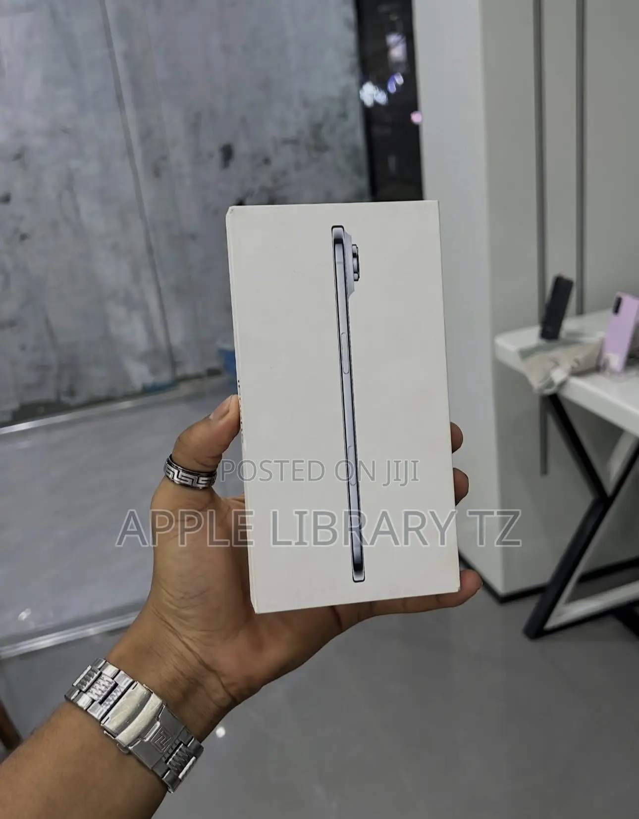 New Apple iPhone 17 256 GB Blue