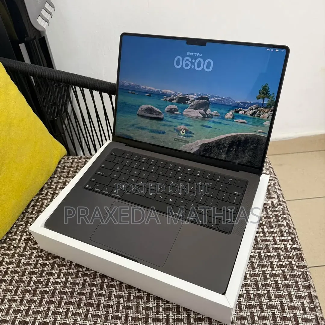 New Laptop Apple MacBook Pro 2025 M5 14-inch 16GB Apple M5 SSD 512GB