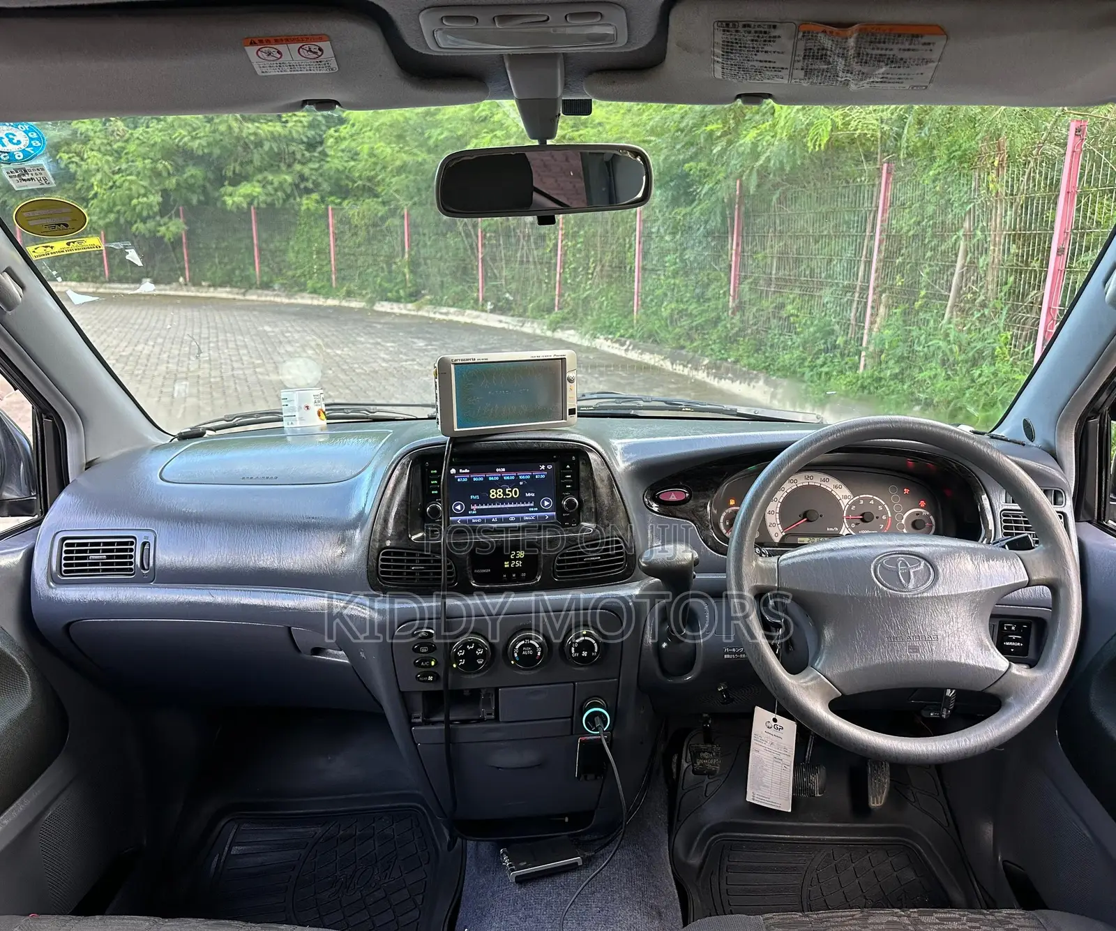Toyota Noah 2001 Black