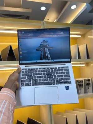 Laptop HP ZBook Firefly 14 G10 16GB Intel Core i7 SSD 512GB