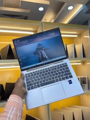Laptop HP ZBook Firefly 14 G10 16GB Intel Core i7 SSD 512GB