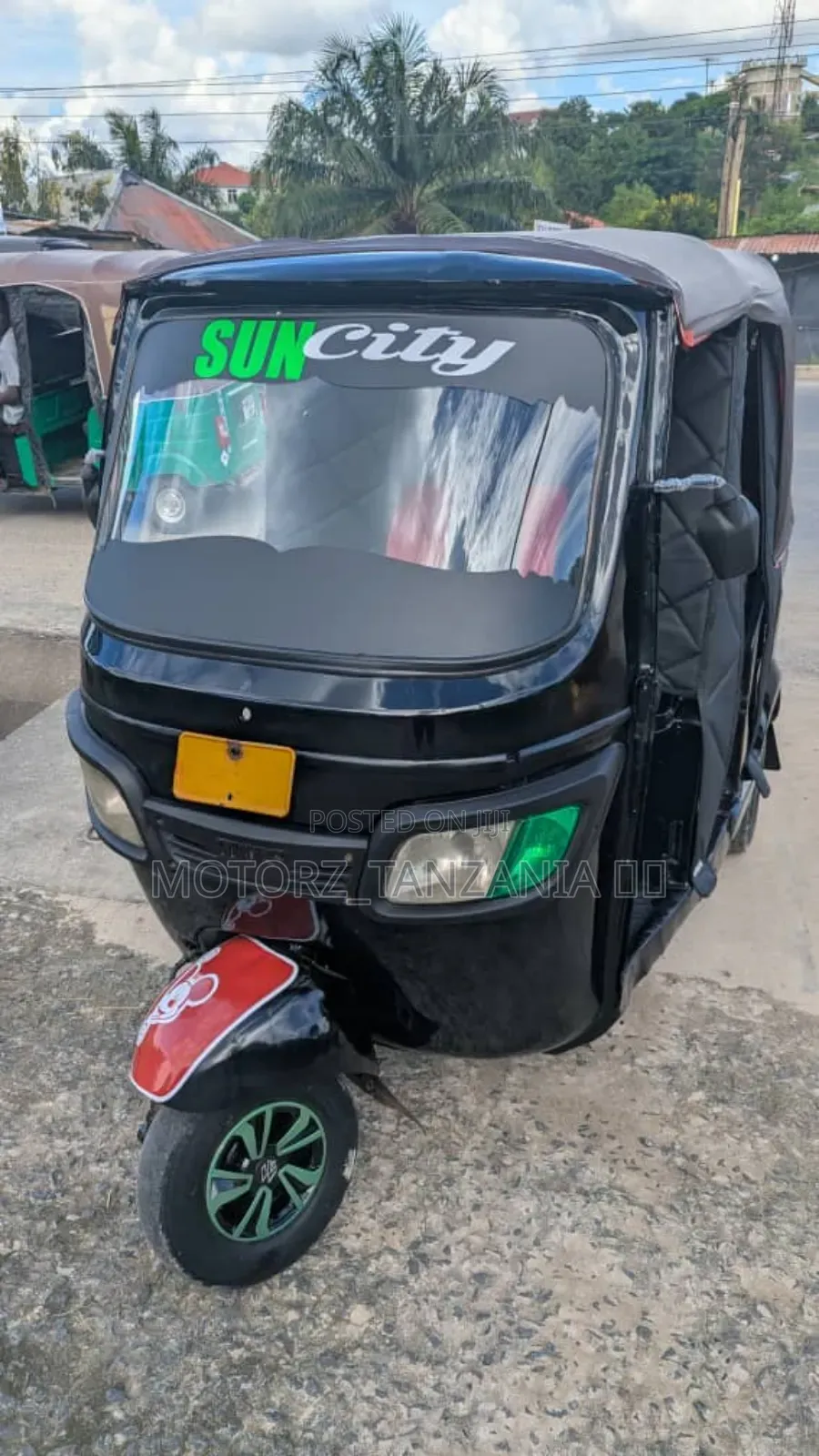 Bajaj Avenger 200 2021 Black