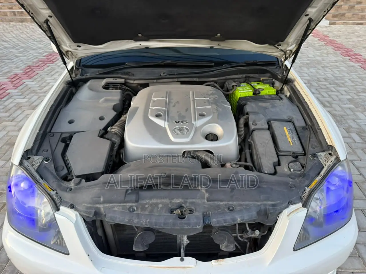 Toyota Crown 2006 White