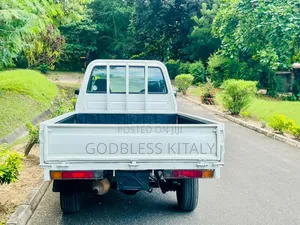 Toyota TownAce 2003 White
