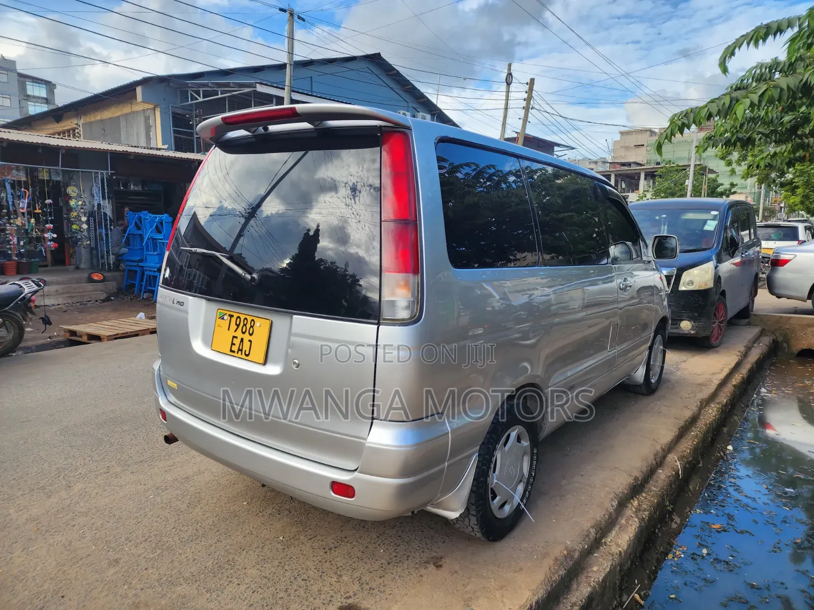 Toyota Noah 2.0 FWD (8 Seater) 2001 Silver