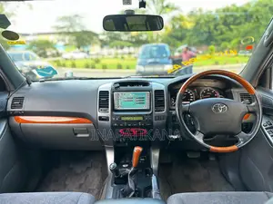 Toyota Land Cruiser Prado 3.0 D-4D 5dr 2006 Silver