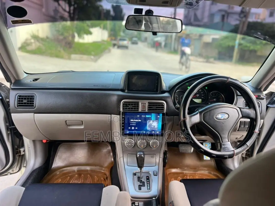 Subaru Forester 2004 Silver