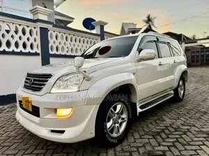 Toyota Land Cruiser Prado 2005 White