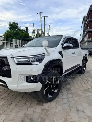 Toyota Hilux 2021 Pearl
