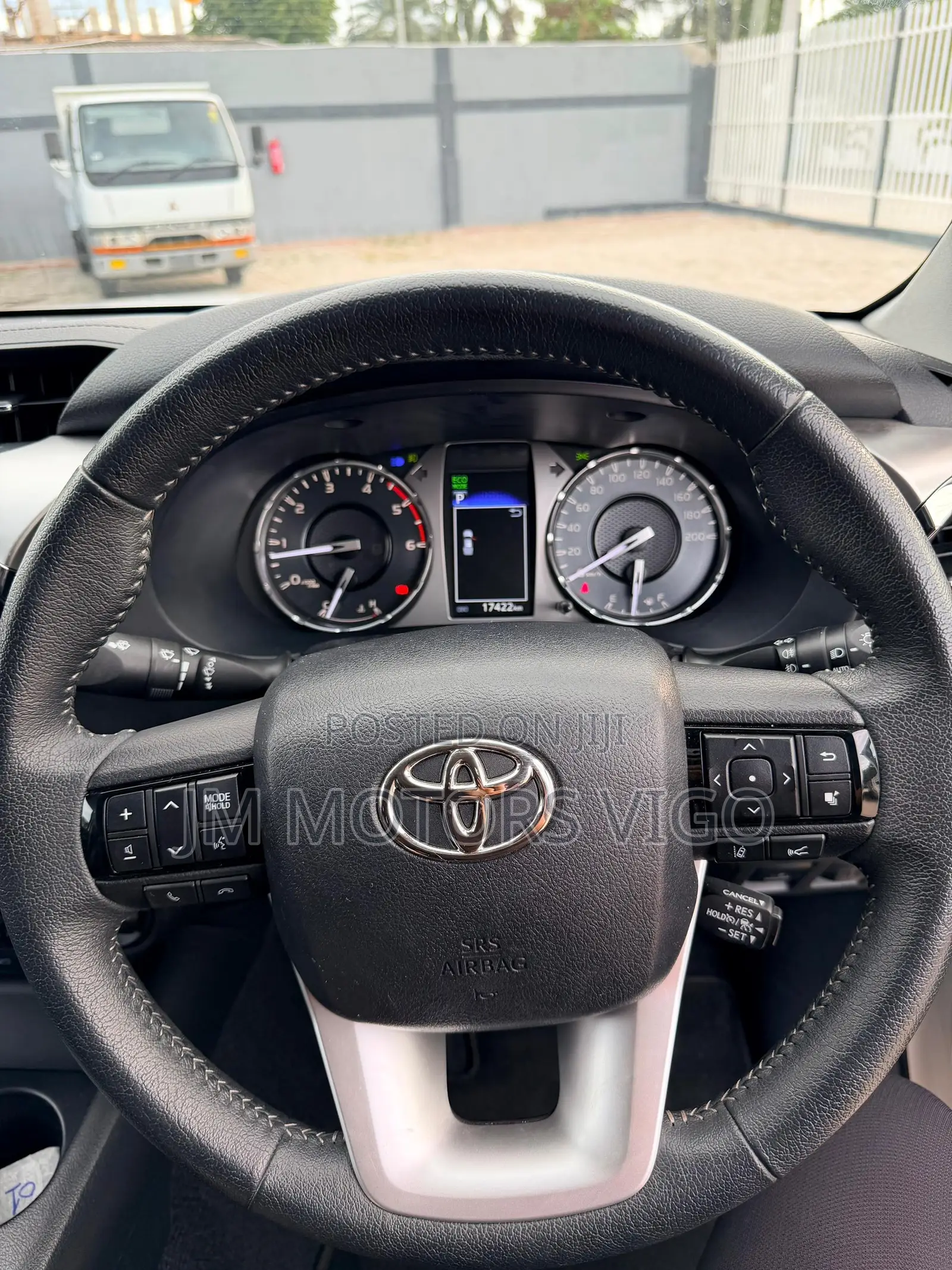 Toyota Hilux 2021 Pearl