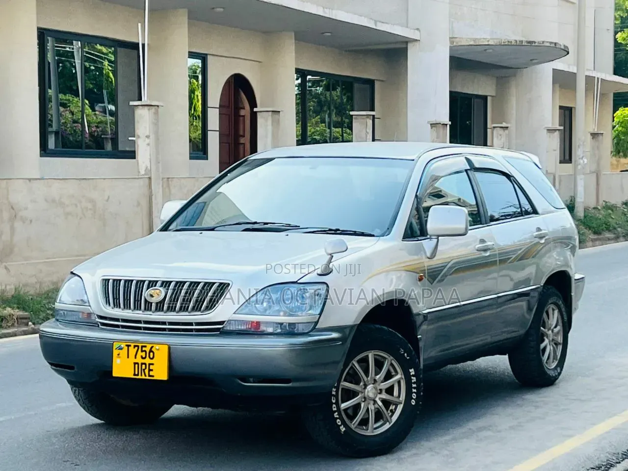 Toyota Harrier 2001 Silver
