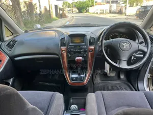 Toyota Harrier 2001 Silver