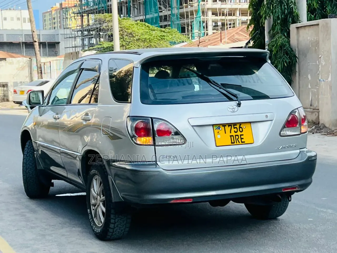 Toyota Harrier 2001 Silver