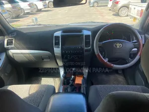 Toyota Land Cruiser Prado 2005 Silver