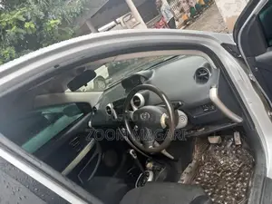 Toyota IST 2007 Silver