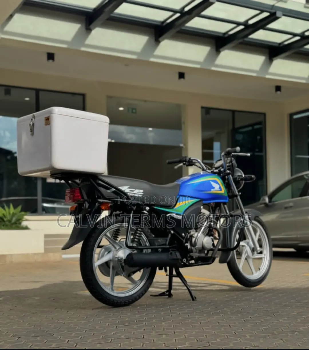 New Honda CB 2023 Red