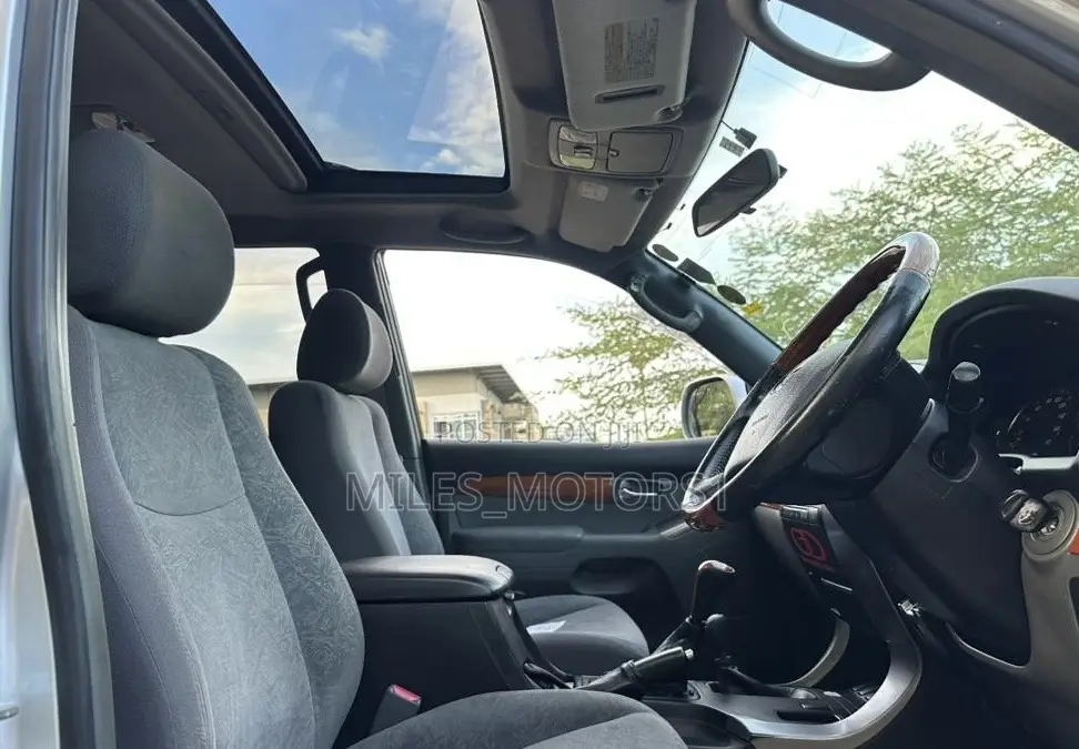 Toyota Land Cruiser Prado 2006 Silver
