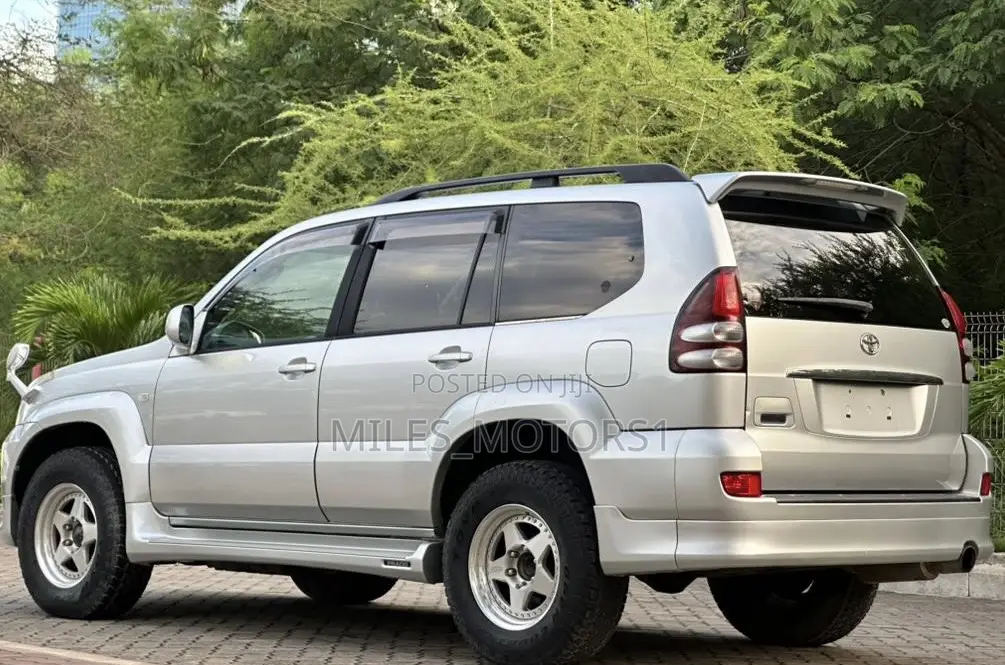 Toyota Land Cruiser Prado 2006 Silver