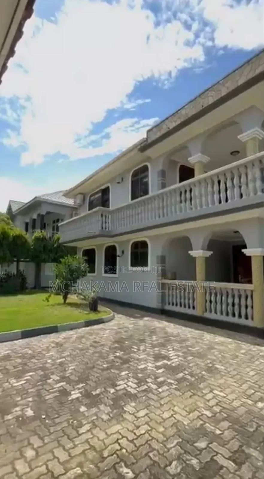 6bdrm Block of Flats in Mchakama Real Estate, Kunduchi for sale