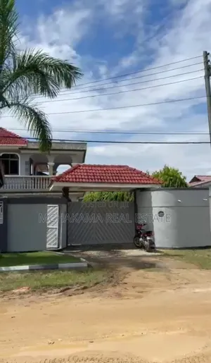6bdrm Block of Flats in Mchakama Real Estate, Kunduchi for sale