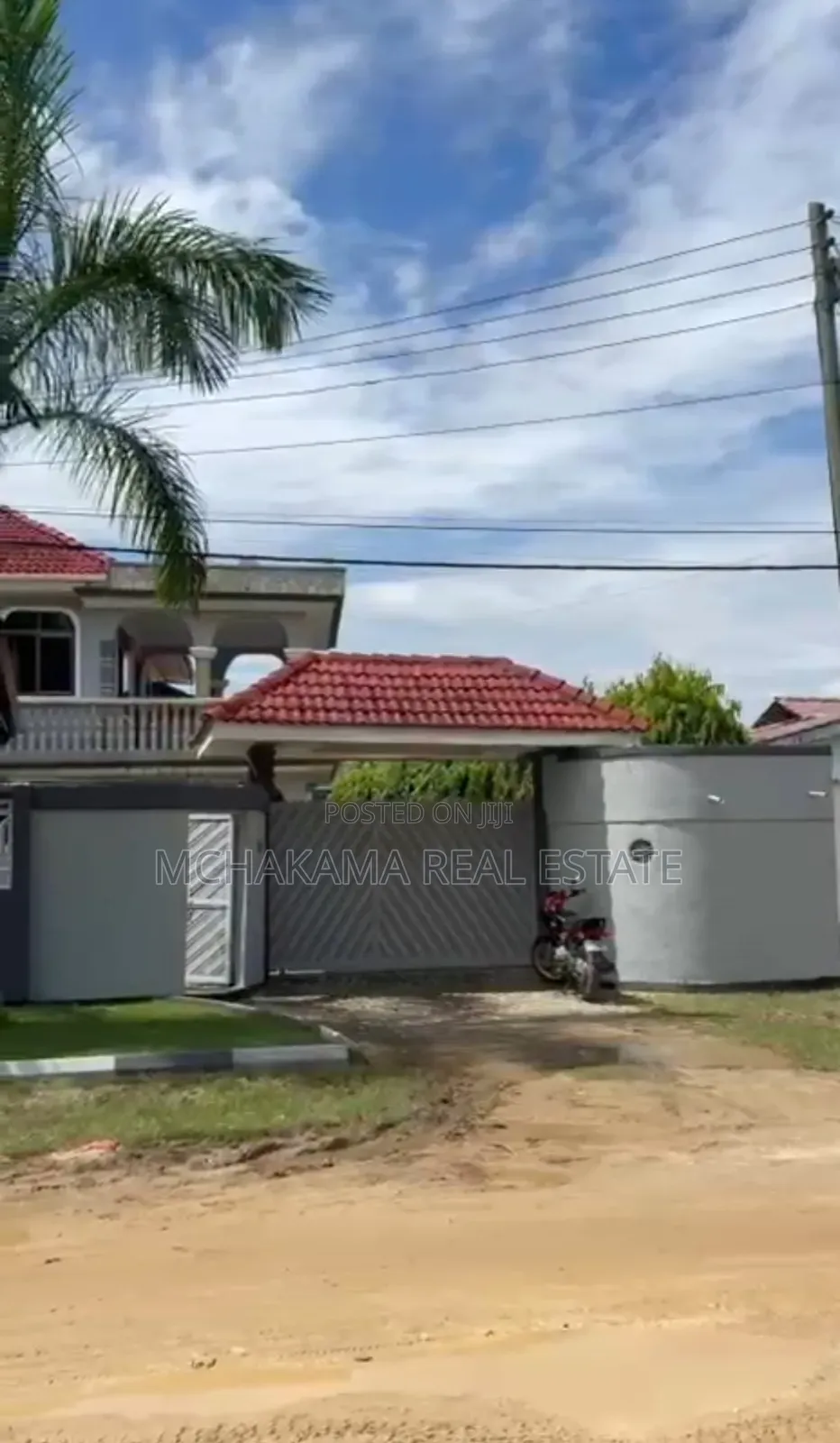 6bdrm Block of Flats in Mchakama Real Estate, Kunduchi for sale