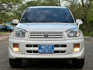 Toyota RAV4 2005 White