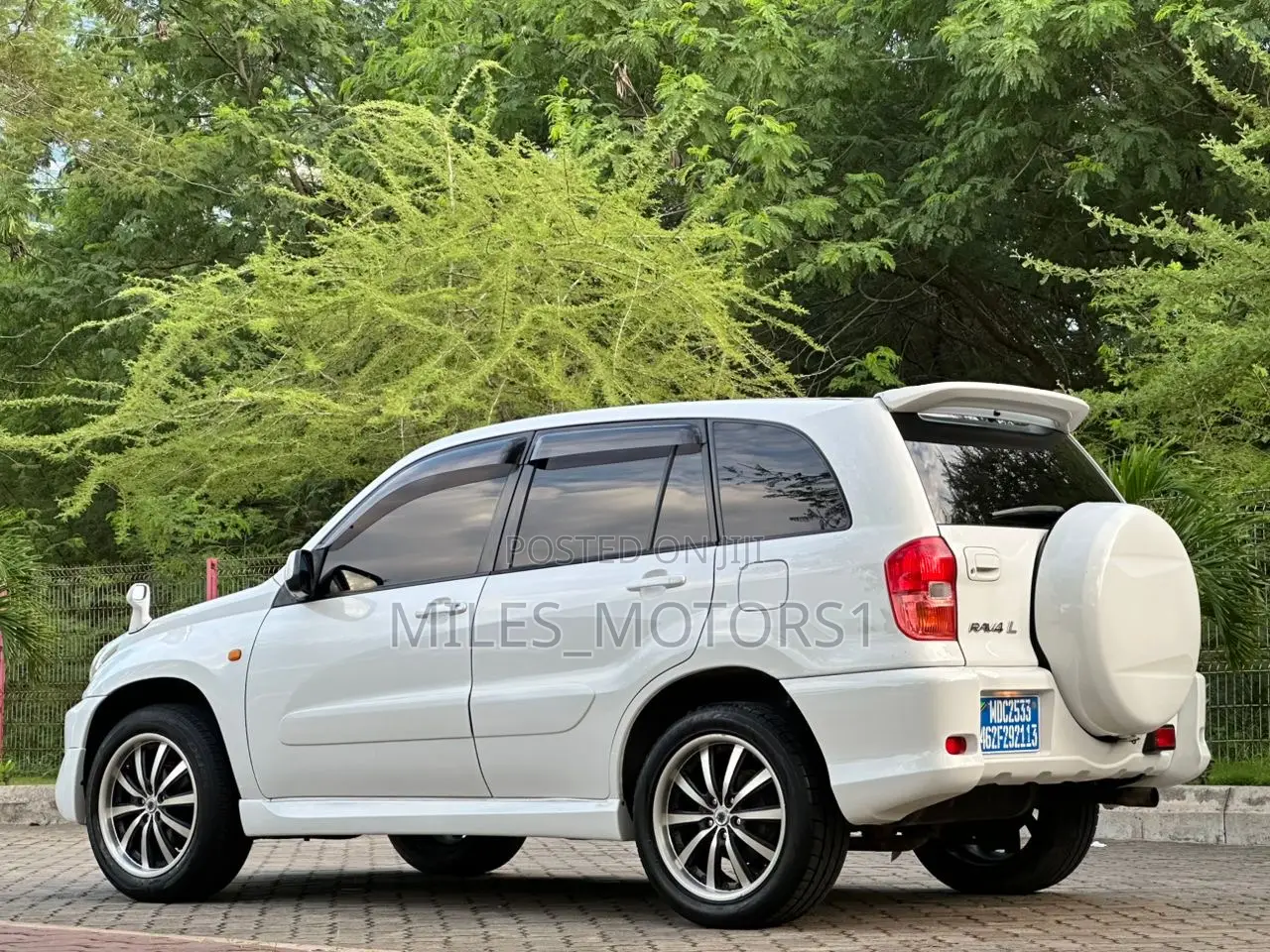 Toyota RAV4 2005 White