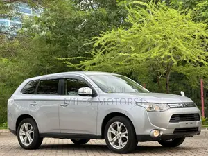 Mitsubishi Outlander 2014 Silver