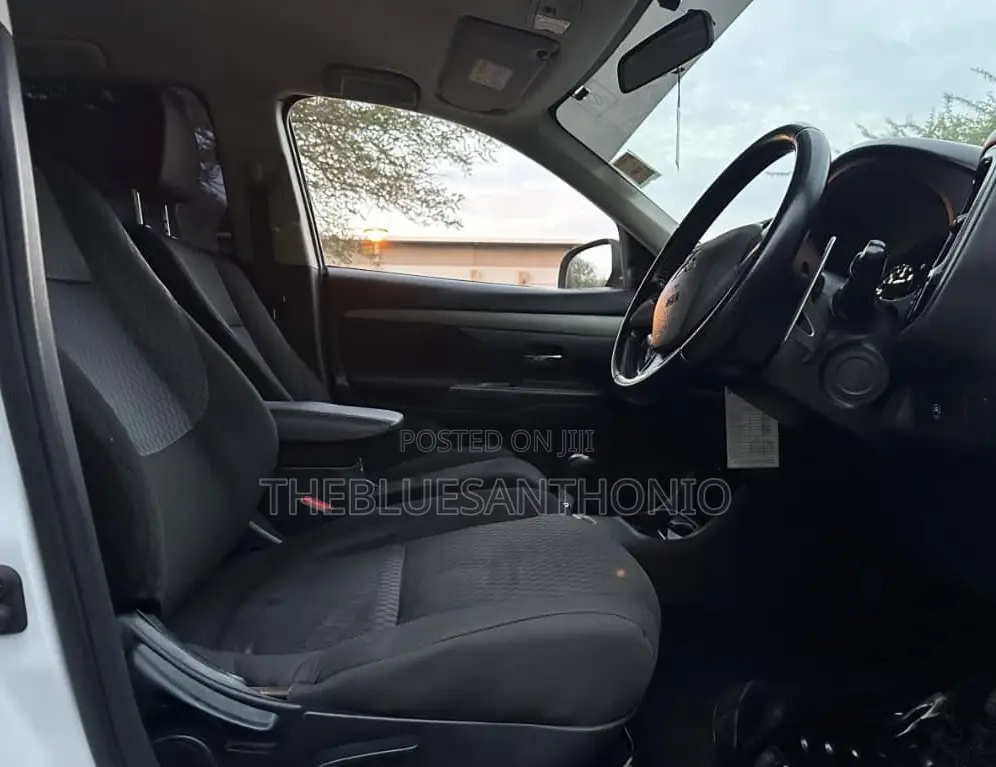 Mitsubishi Outlander 2013 White