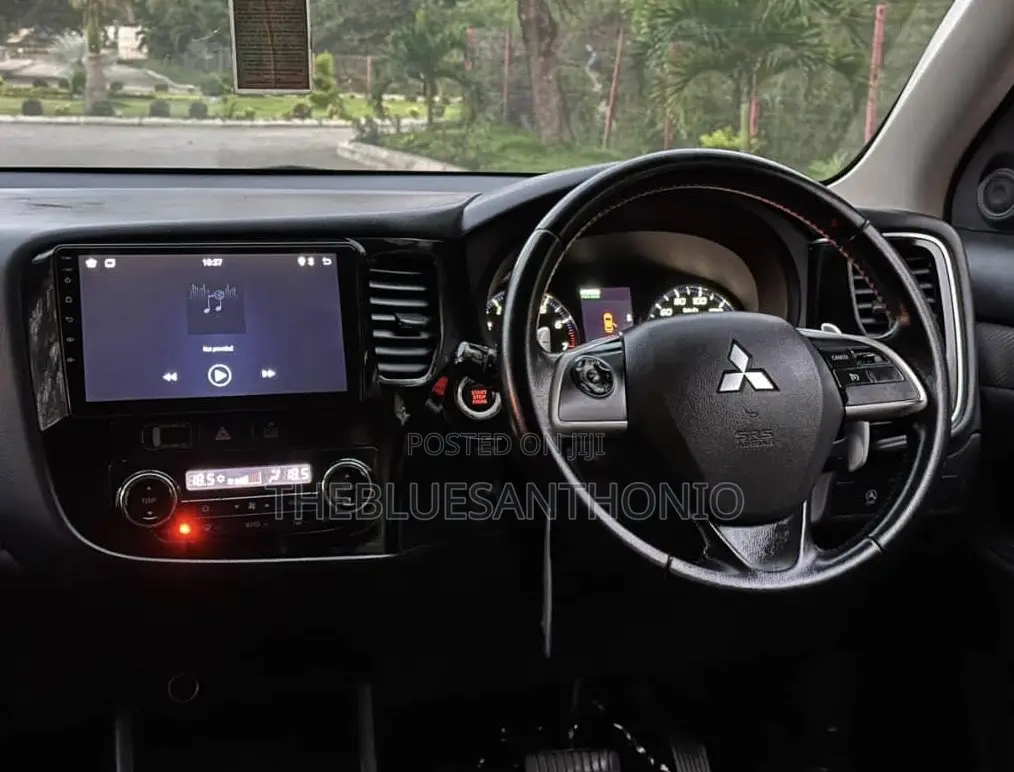 Mitsubishi Outlander 2013 White