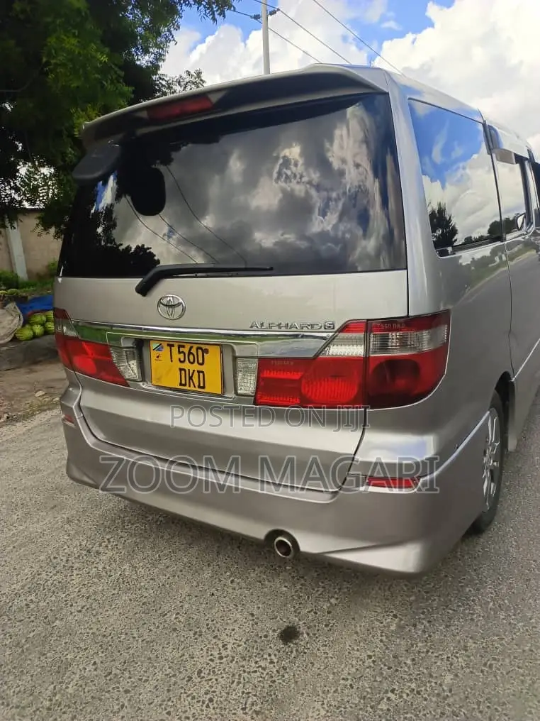 Toyota Alphard 2004 Gray