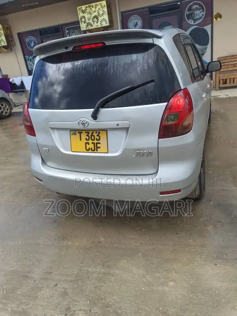 Toyota Corolla Spacio 2005 Silver