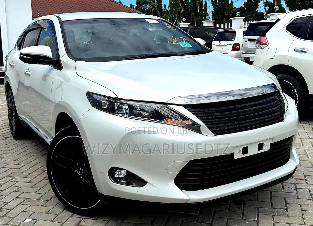 Toyota Harrier 2016 Off white