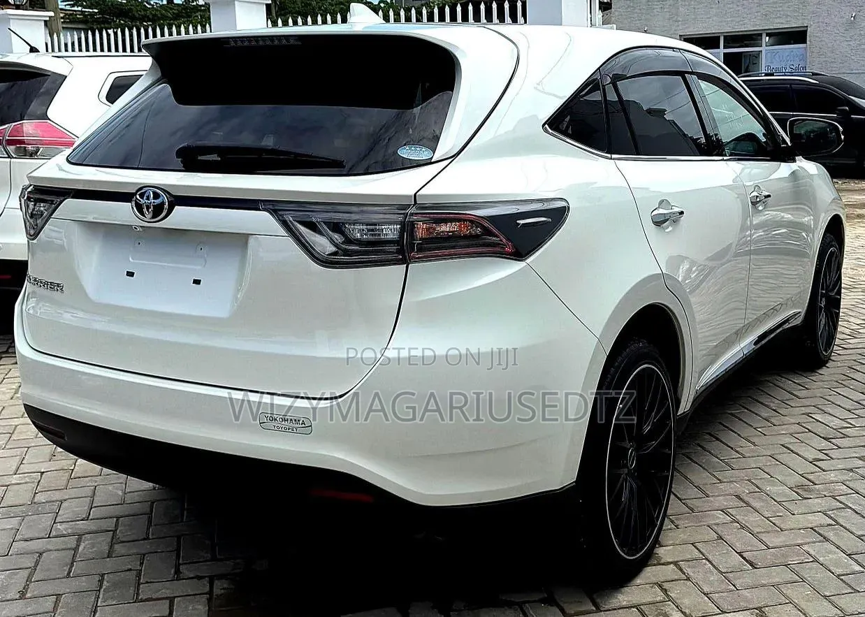 Toyota Harrier 2016 Off white
