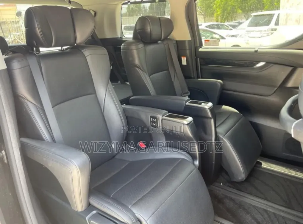 Toyota Vellfire 2020 Beige