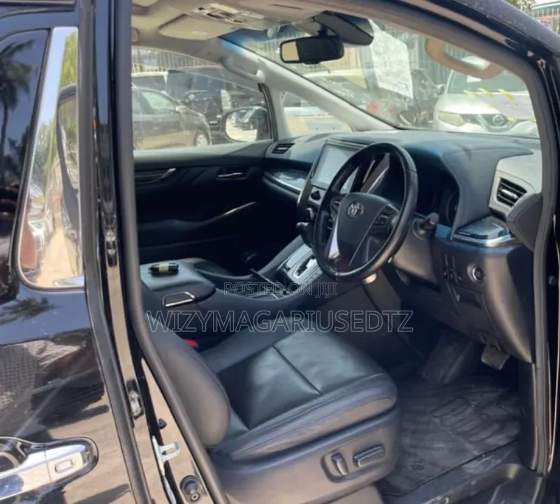 Toyota Vellfire 2020 Beige