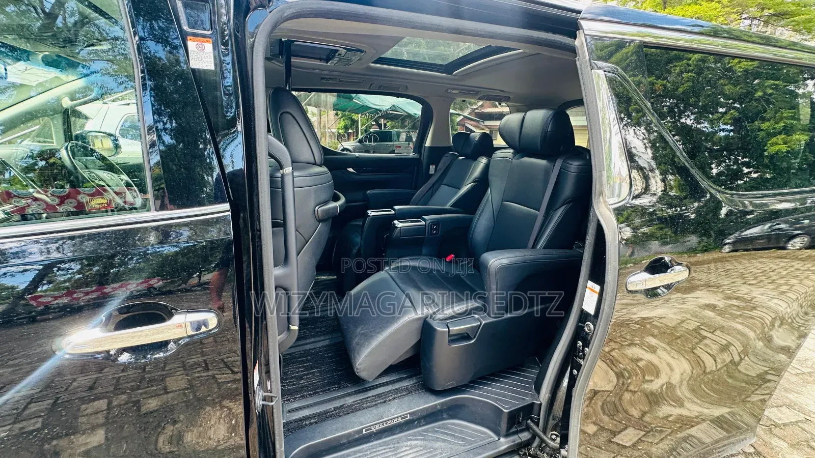 Toyota Vellfire 2020 Beige